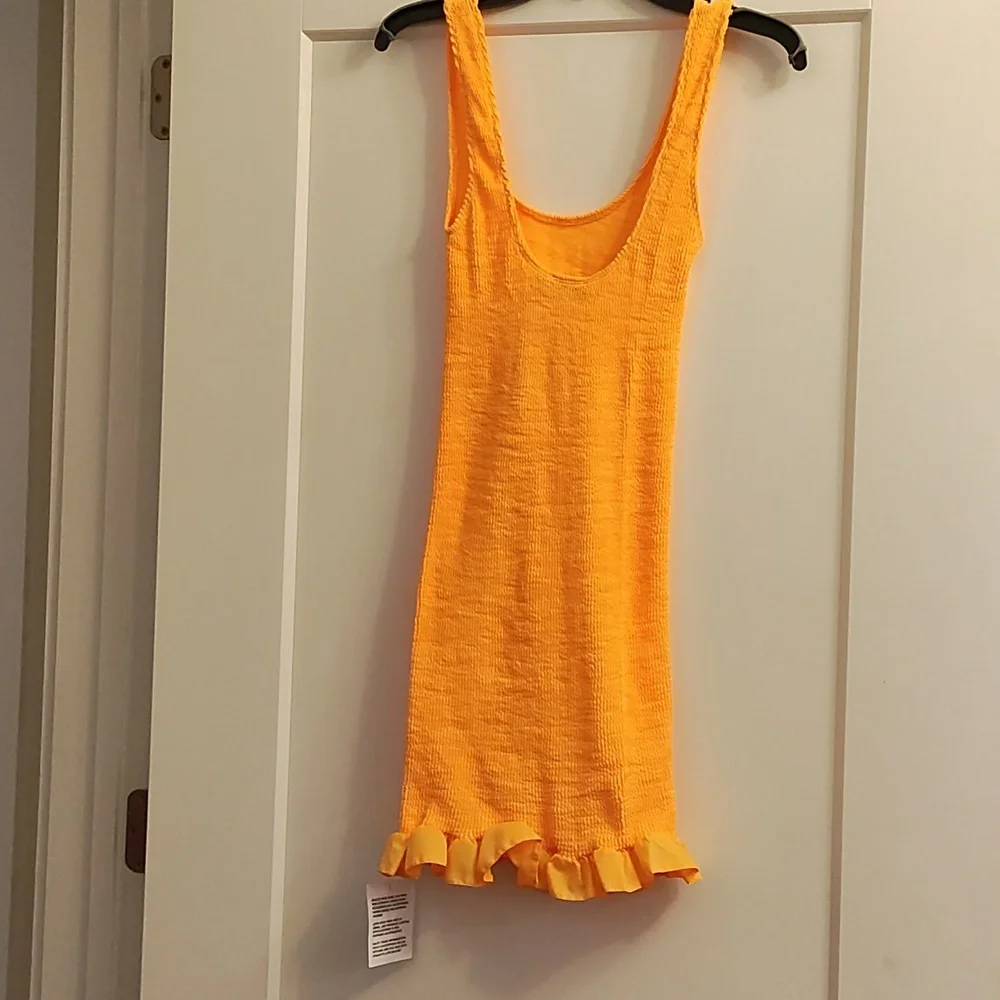 🍊 Orange/ Apricot Beach 🏖️ cover up - Picture 1 of 8
